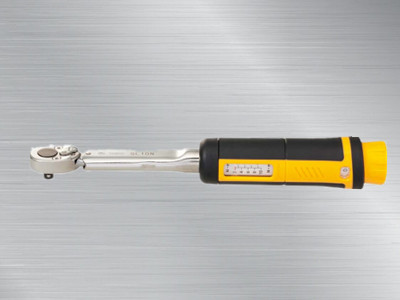 日本東日脫跳式扭力扳手QL