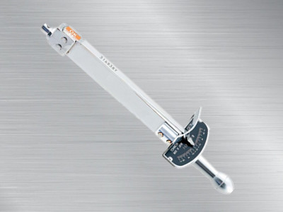 東日針盤(pán)式扭力扳手CSF7NX8D