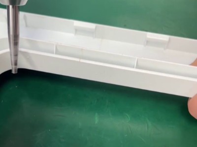 注塑件合模線去除，告別手工！RBZ浮動主軸自動化加工