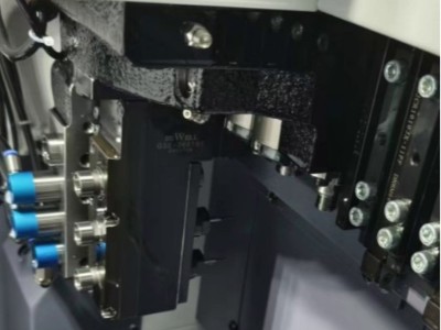 西鐵城掛架“一拖四”高頻銑，節約成本又提高加工效率