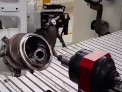 鐵件去毛刺，力量與柔韌相結合