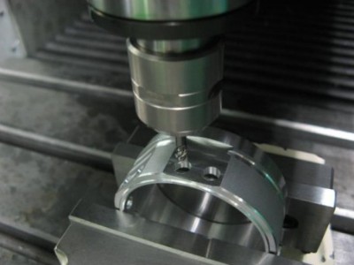 φ4mm鋁鑄件仿形銑削，NAKANISHI高速主軸BMS-4040切削面良好
