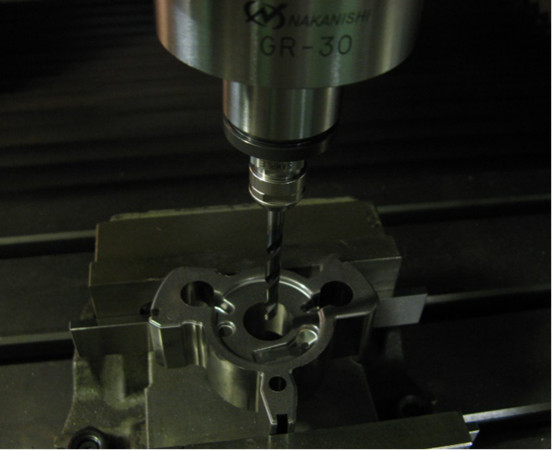 燒結材料鉆孔加工1_副本