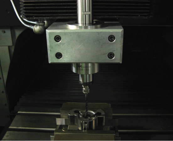 燒結材料鉆孔加工2_副本