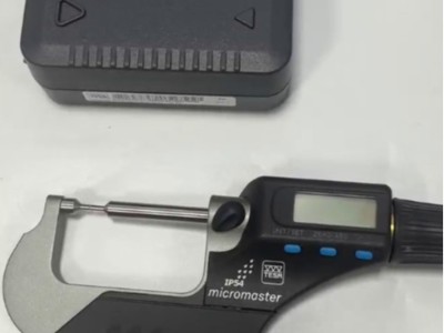 用于測量凹槽的小頭數(shù)顯千分尺06030034