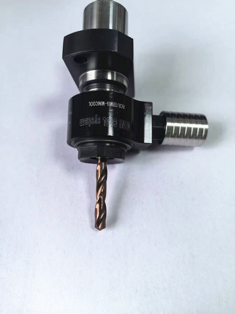 中心出水螺帽刀具