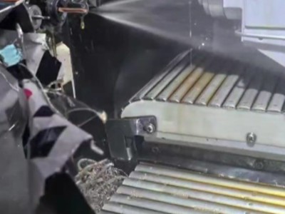 如何解決走心機(jī)鉆深孔問(wèn)題？