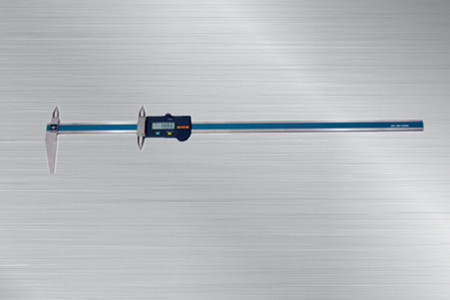 日本中村數(shù)顯孔距卡尺E-RM60B