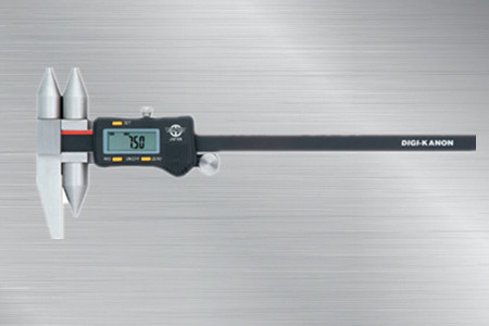 日本中村數(shù)顯孔距卡尺E-RM15J