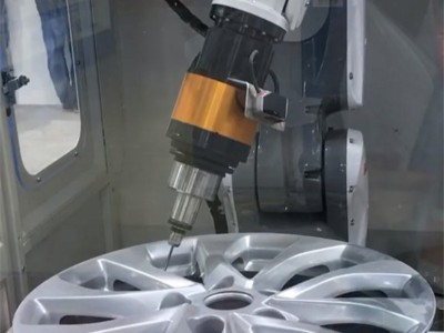 自動換刀主軸給汽車輪轂去毛刺