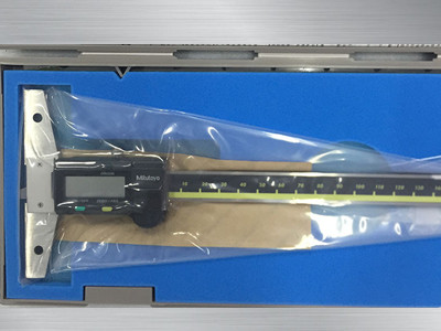 日本三豐數顯深度卡尺571-202-30